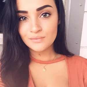 Meet your Posher, Christen